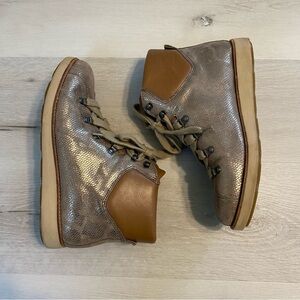 Bionica Womens Natick Two Tone Shimmer Lace Up Hiker Boot Taupe/Whiskey, Sz 10